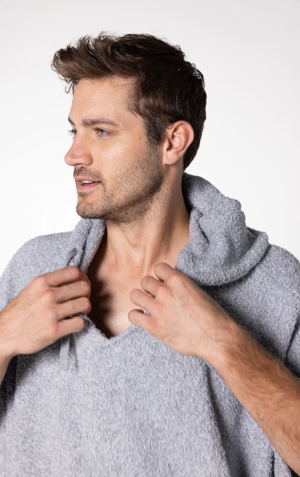 Cozy Escape Wearable Blanket - Image 9