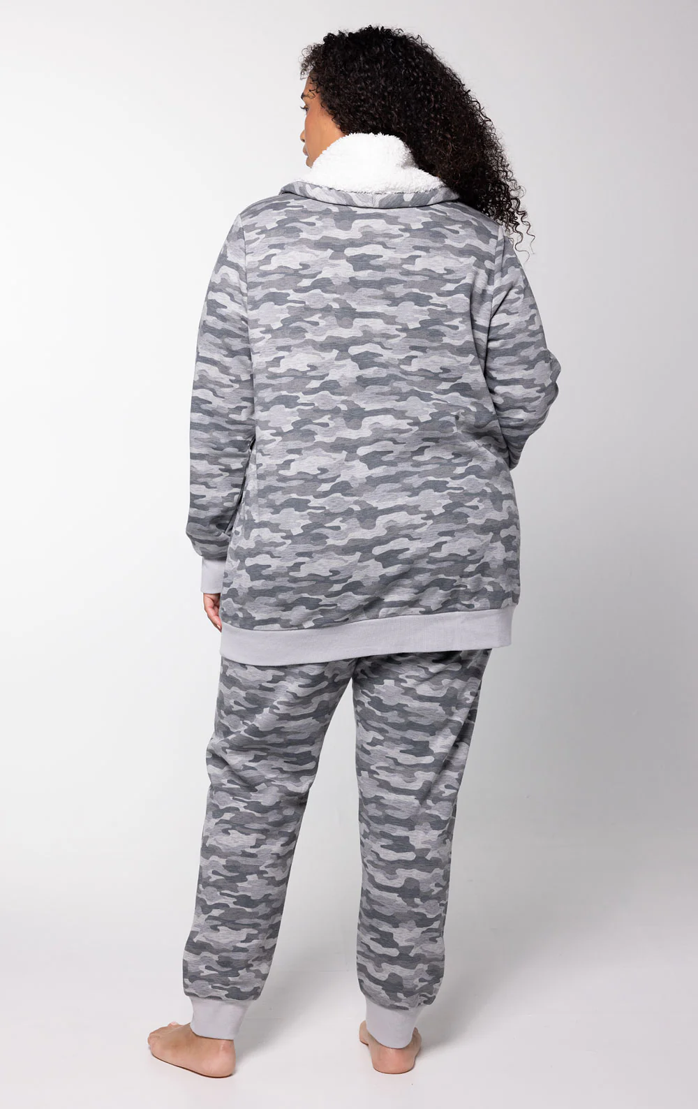 Chalet Shearling Rollneck Pajamas - Image 18