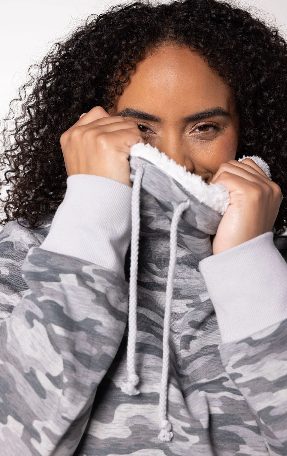 Chalet Shearling Rollneck Pajamas - Image 21