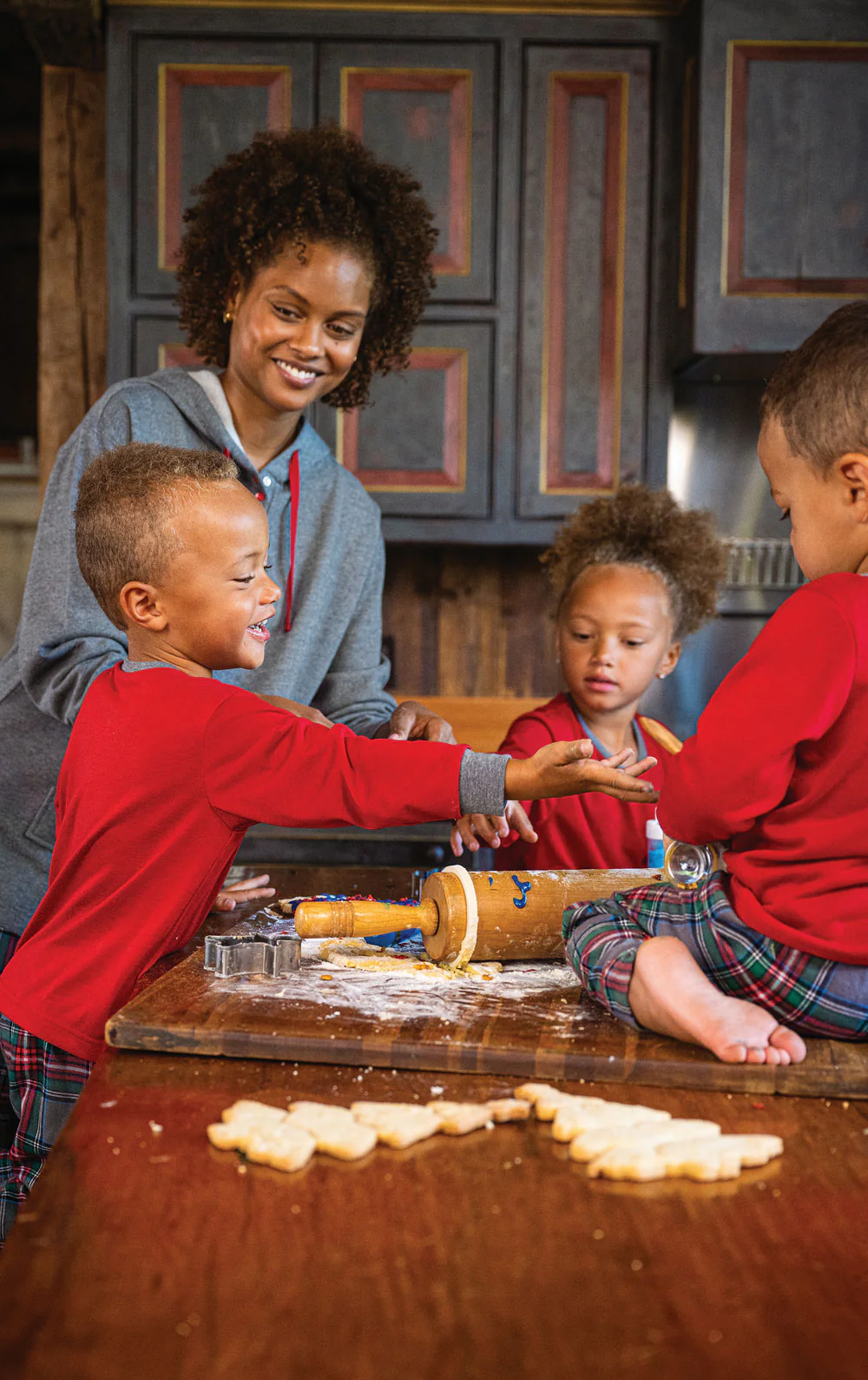Gray Plaid Matching Family Pajamas - Image 3