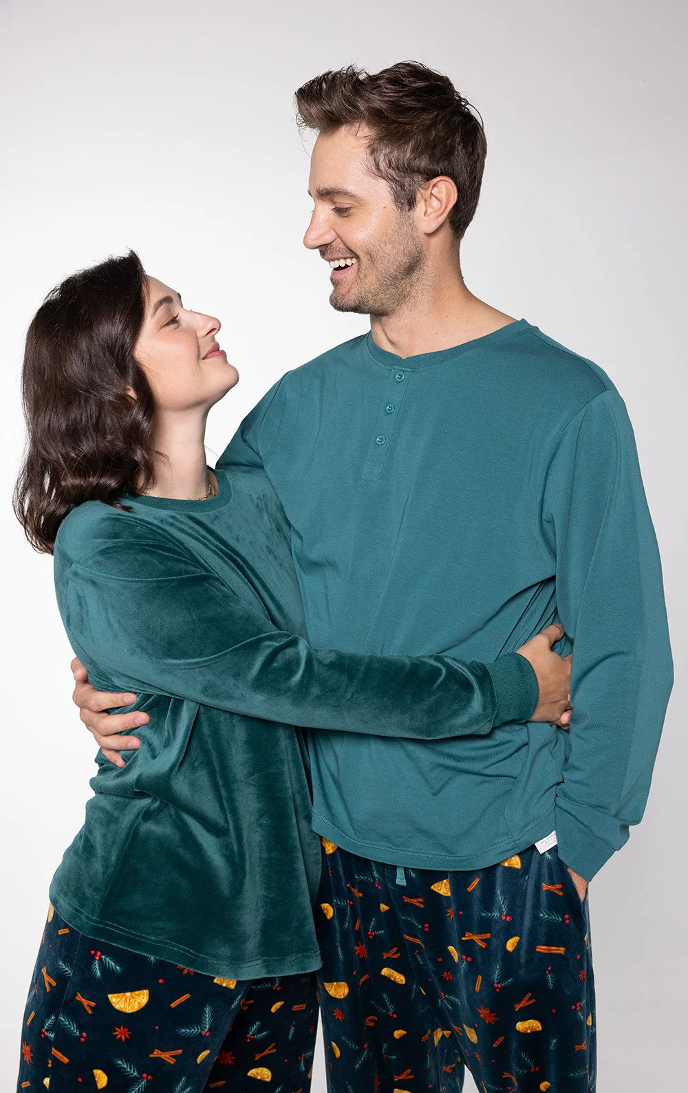 Holiday Garland Matching Couples Pajamas - Image 4