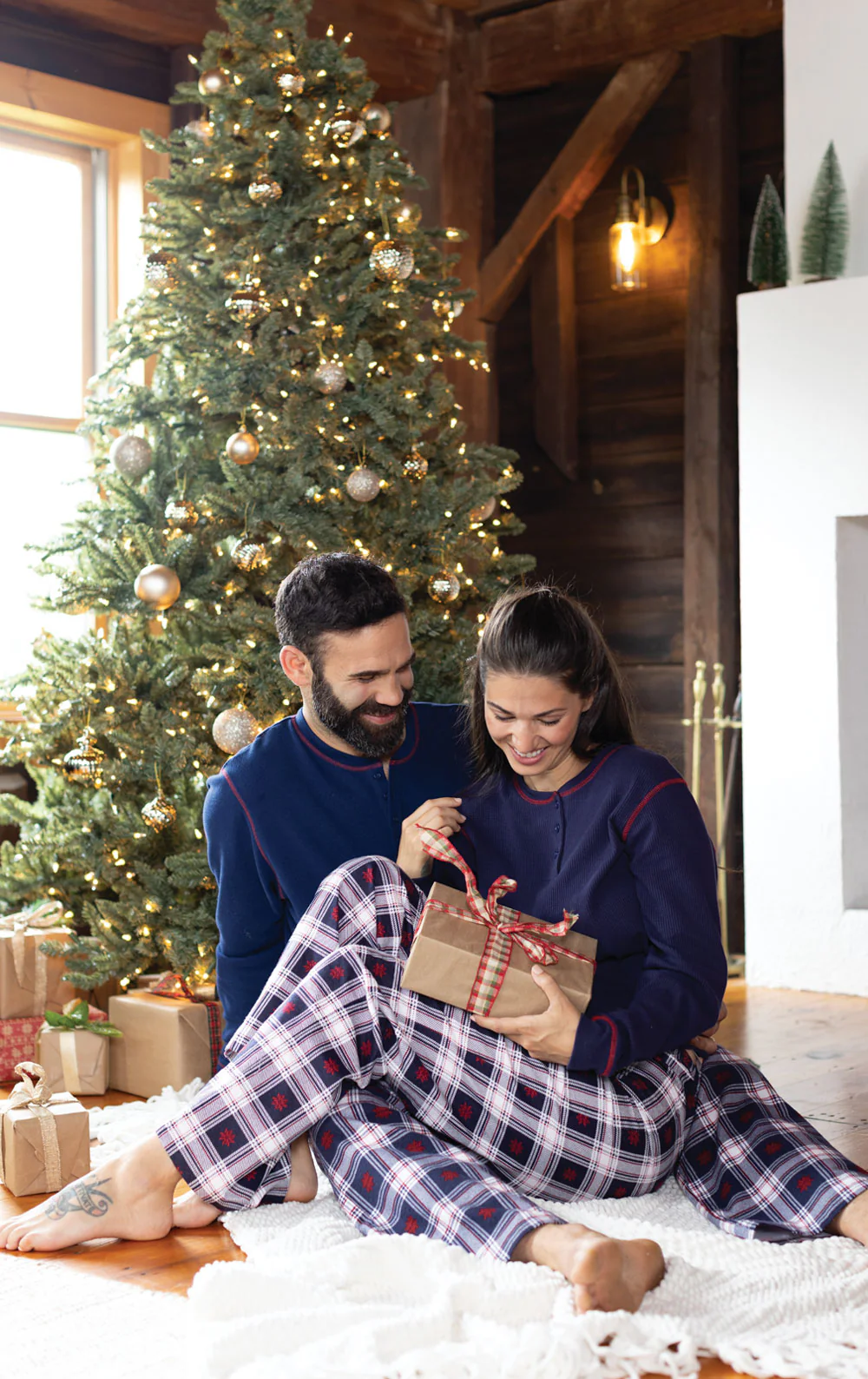 Snowfall Plaid Flannel Matching Couples Pajamas - Image 4